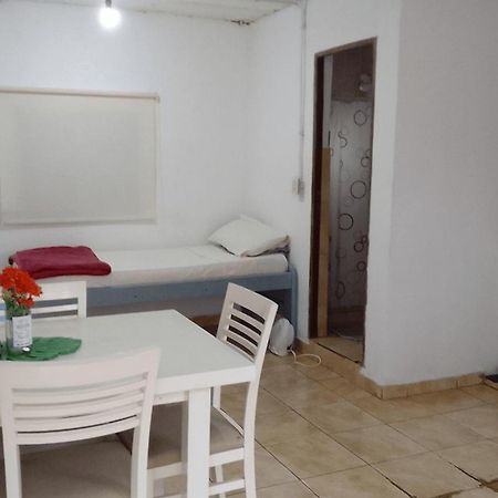 Apartamento Sencillo Alojamiento Entrando A La Ciudad Posadas Exterior foto